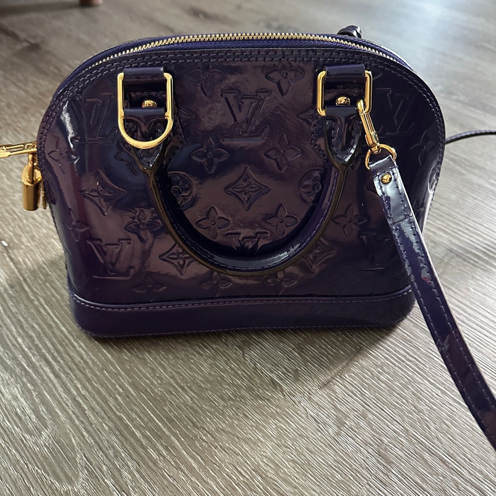 Louis Vuitton Alma BB Monogram Vernis Bag - Picture 9 of 16
